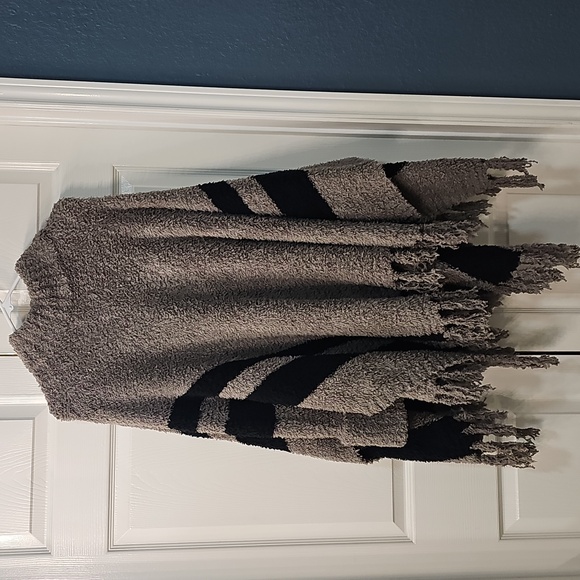 Barefoot Dreams Sweaters - Barefoot Dreams Cozychic Beach Poncho Striped Fringe Gray Black One Size
